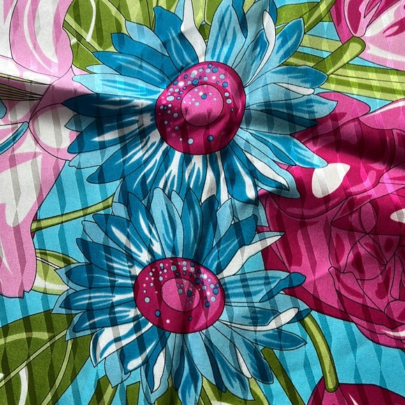 Fansy Silk Scarf Large Floral Square 🌹 - Picture 4 of 11